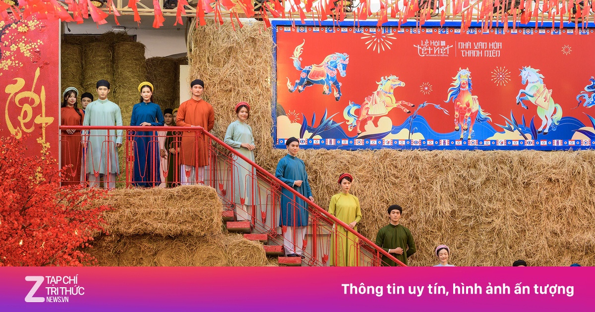 Phố ông đồ TP.HCM trong ngày đầu mở cửa