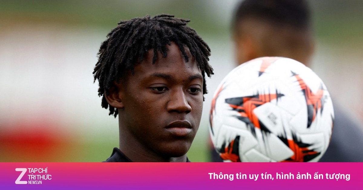 Mainoo bùng nổ dưới thời Carrick