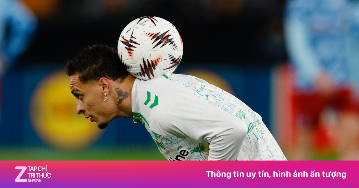 Phong độ đáng kinh ngạc của Antony