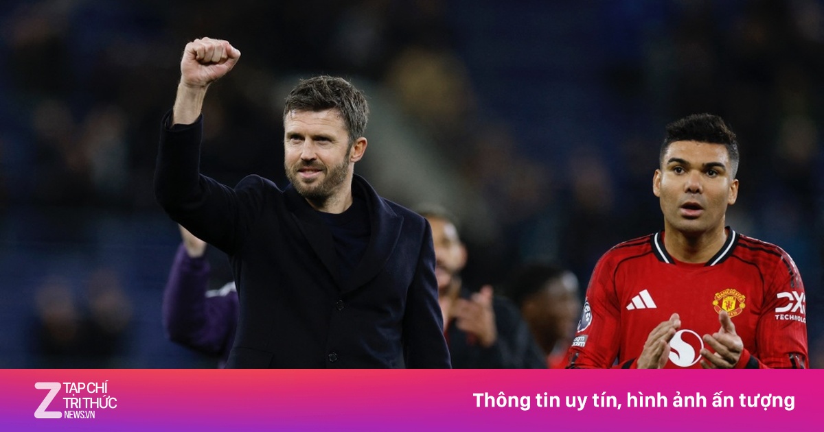 Dàn sao MU ủng hộ Carrick ngồi ghế nóng dài hạn