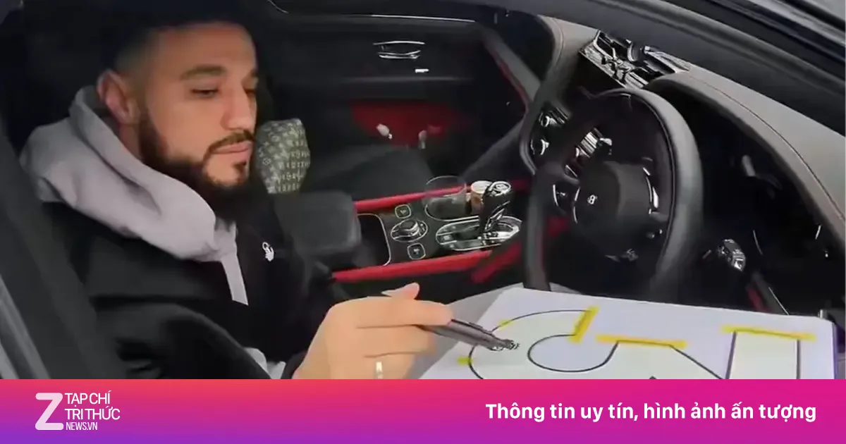 Chữ ký nguệch ngoạc gây sốt của cầu thủ MU