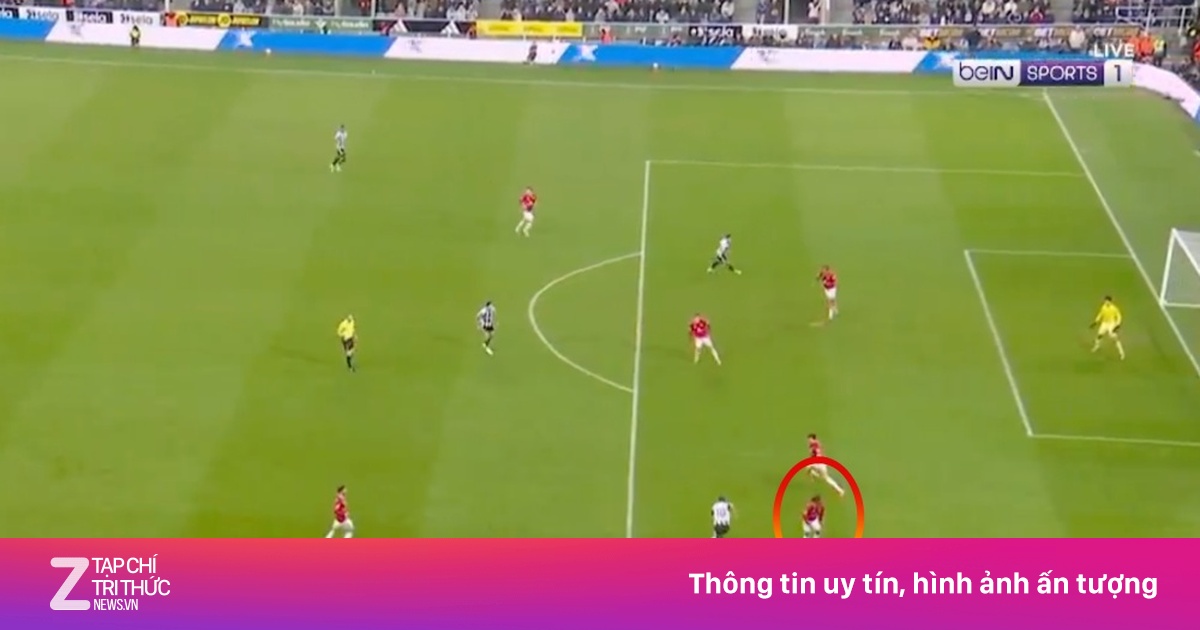 Sai lầm phòng ngự gây phẫn nộ của Malacia