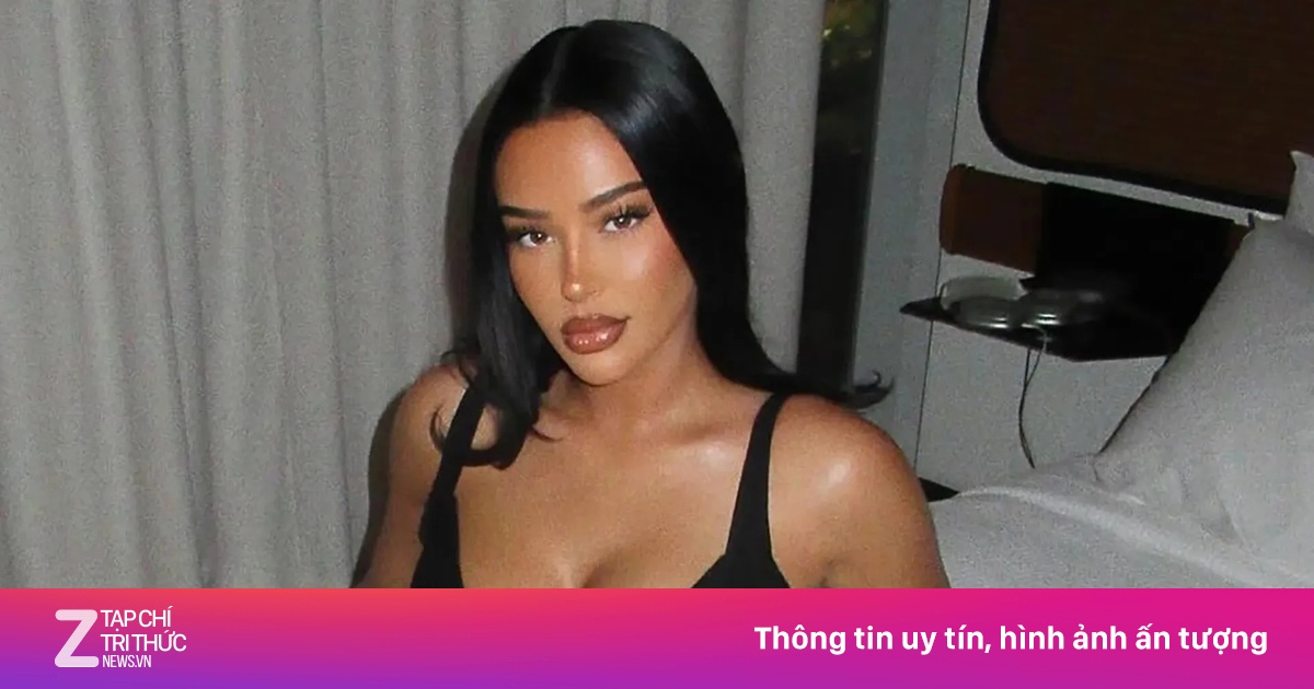 Bạn gái Bellingham gợi cảm