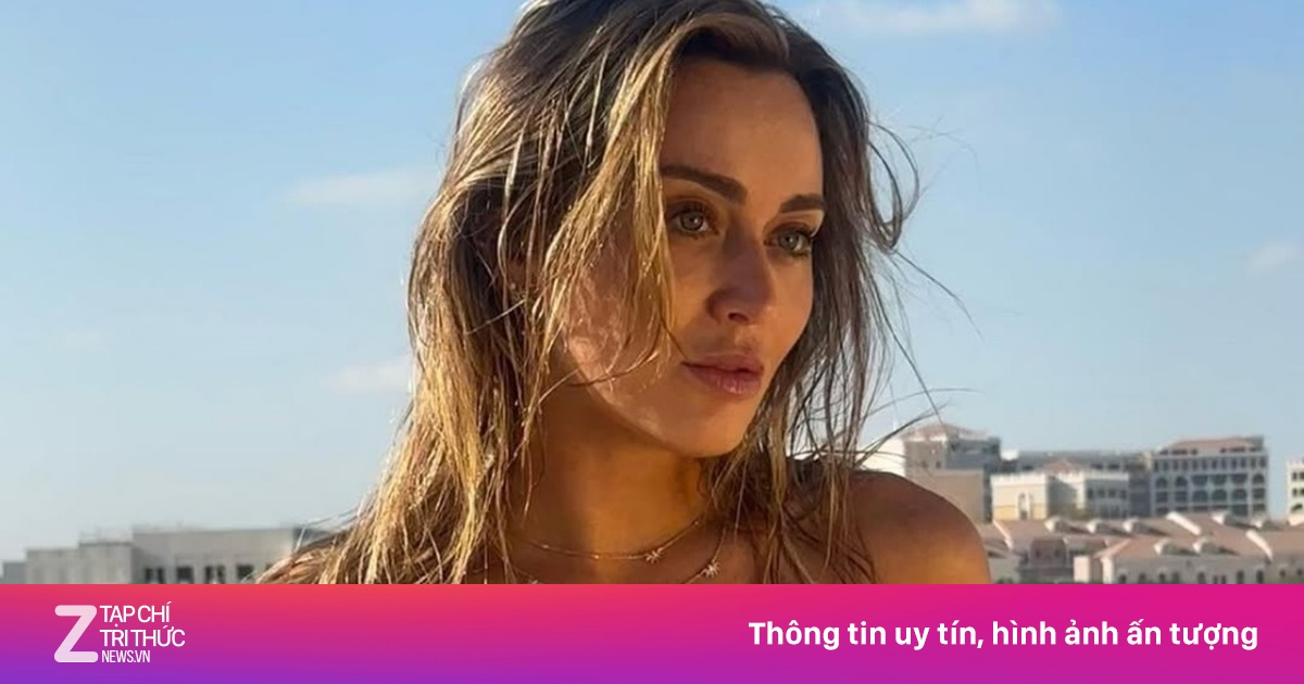 Paula Badosa nóng bỏng với nghề tay trái