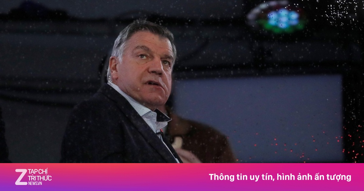 Trải nghiệm kinh hoàng giữa làn đạn của cựu HLV tuyển Anh