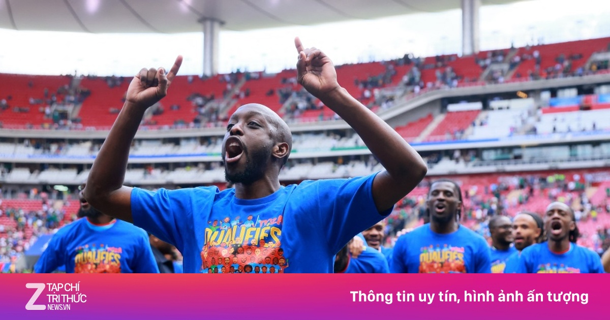 Đội bóng nhập tịch cả đội hình dự World Cup