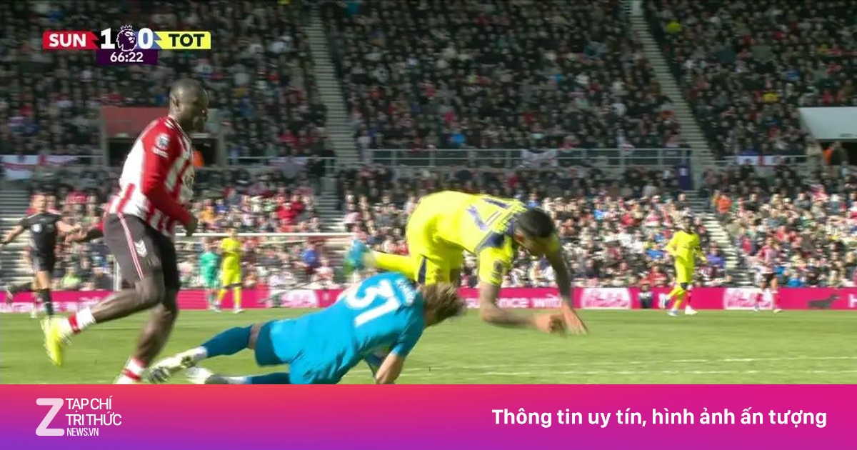 Cầu thủ Tottenham va chạm nhau kinh hoàng