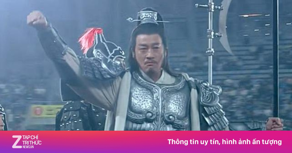 Hà Nhuận Đông hóa thân Hạng Vũ, thổi bùng sân bóng đá Trung Quốc