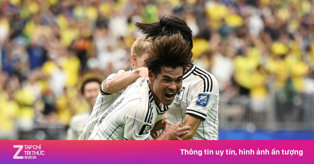 Sút tung lưới Brazil, sao Nhật Bản lọt tầm ngắm Liverpool