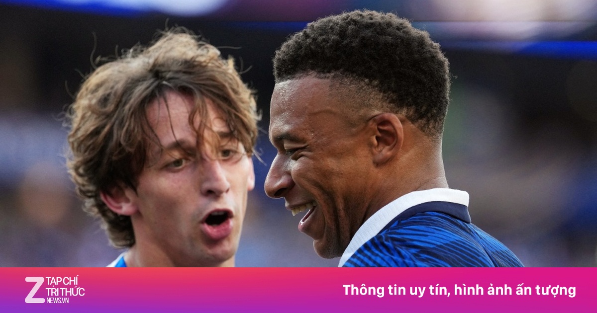 Mbappe cười khẩy trước đòn bẩn của Paraguay