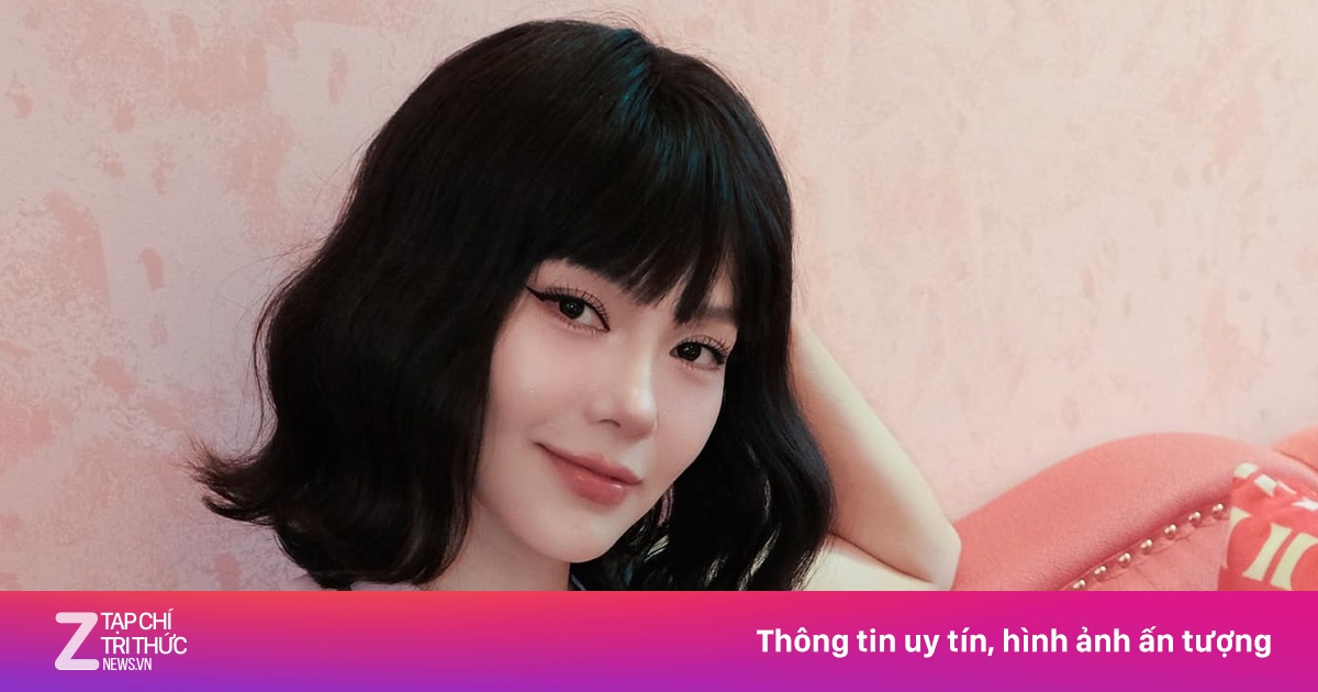 Minh Hằng khoe được chồng tặng ôtô