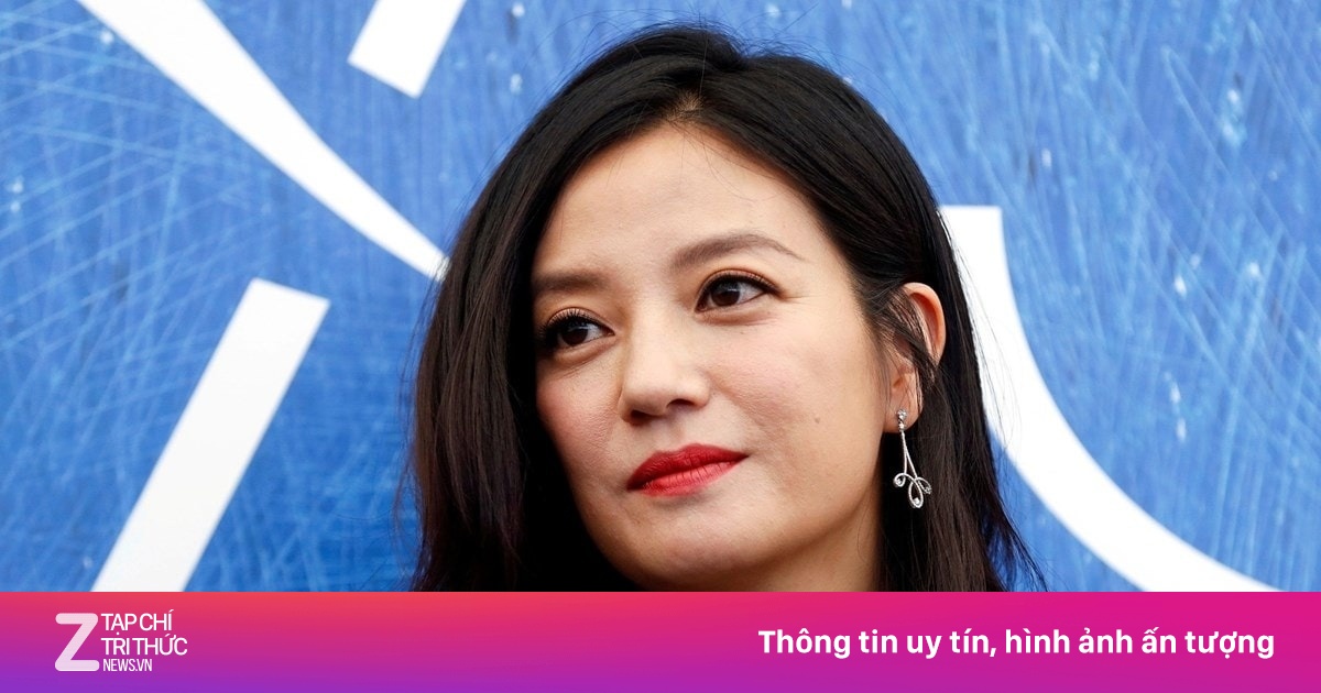 Động thái của Triệu Vy giữa tin chồng cũ bị Interpol truy nã đỏ