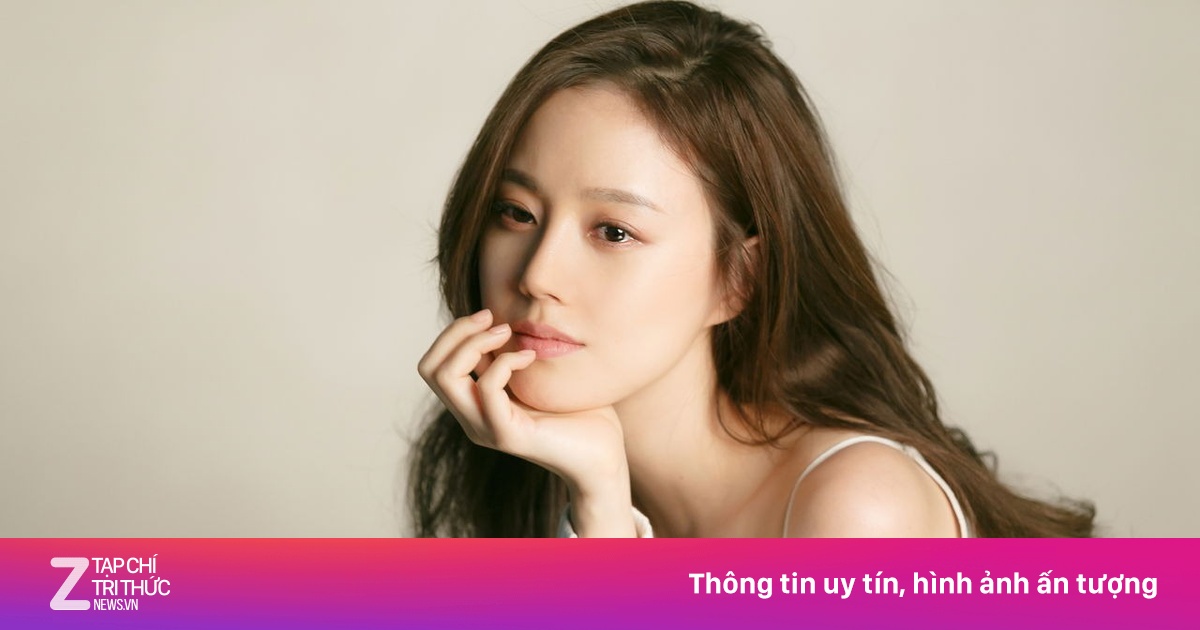 Moon Chae Won bị chỉ trích vì hành động nhạy cảm