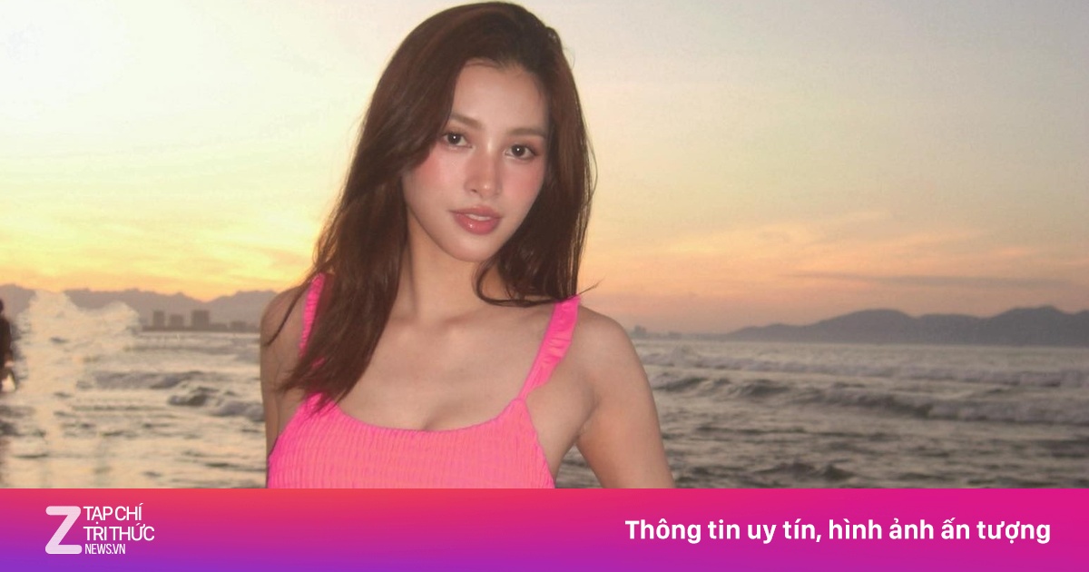 Tiểu Vy gợi cảm