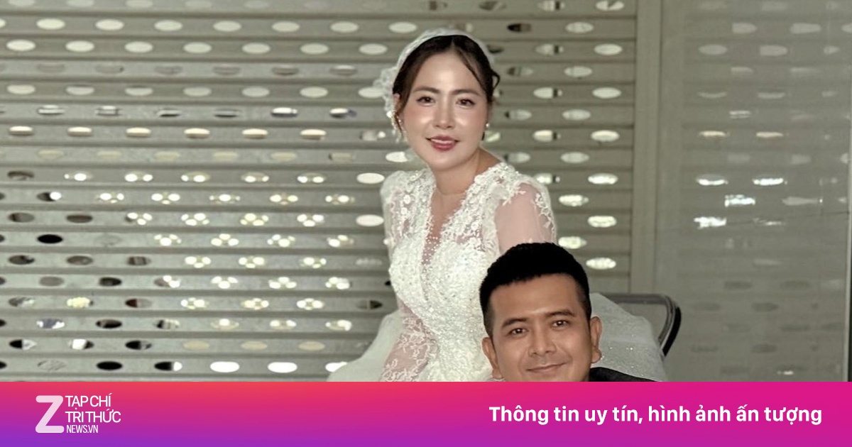 Hùng Thuận chụp hình cưới