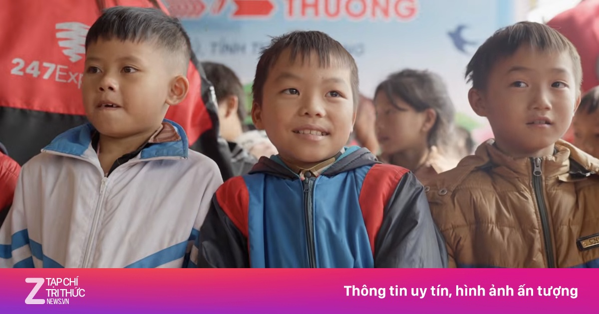 Hoa hậu Huỳnh Thị Thanh Thủy gây bất ngờ với giọng hát ngọt ngào trong video mới