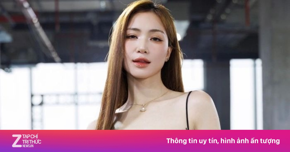 Hòa Minzy 'lấn át' đàn em