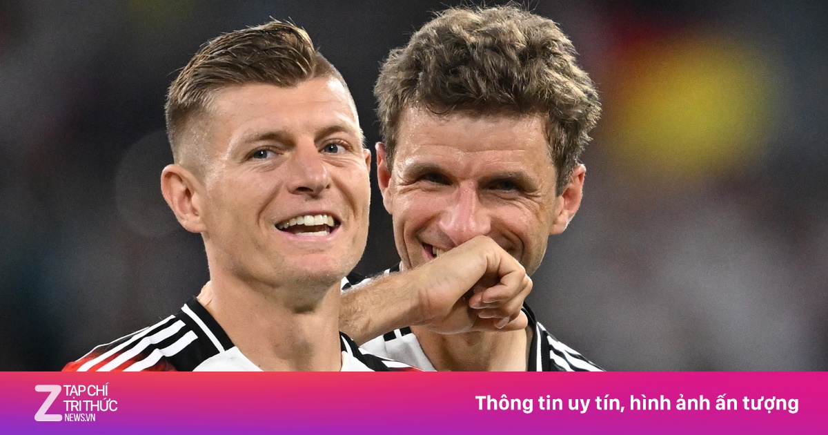 Phản ứng gây sốt của Kroos khi Vinicius gia hạn