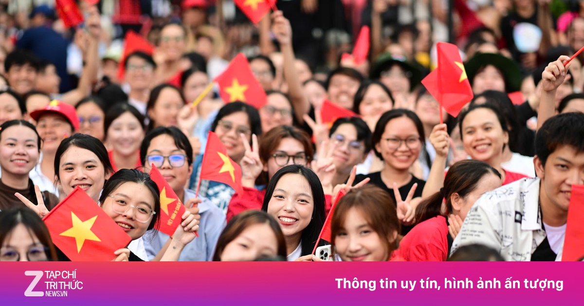 Người dân phủ kín các ngả đường trong ngày tổng duyệt diễu binh