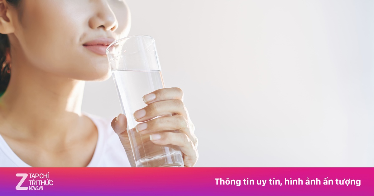 Lợi ích không ngờ của một ly nước lọc vào buổi sáng