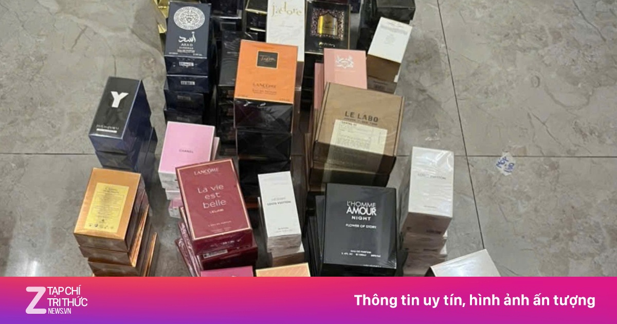 Chỉ đạo khẩn vụ hơn 10.000 chai nước hoa Chanel, Dior giả