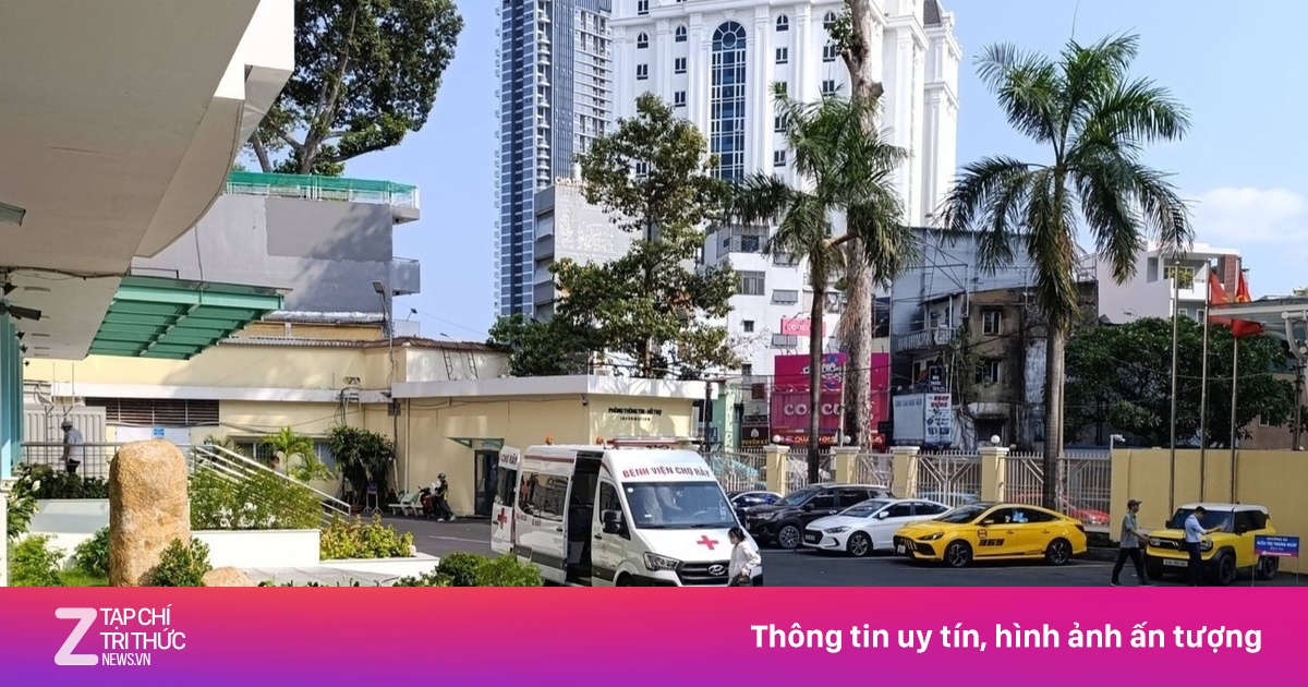 Danh tính bác sĩ Chợ Rẫy lao xuống xe cấp cứu viral khắp MXH