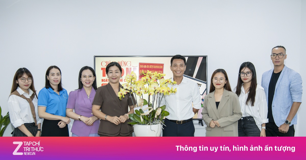Thành ủy TP.HCM thăm, chúc mừng Tri Thức - Znews nhân ngày 21/6