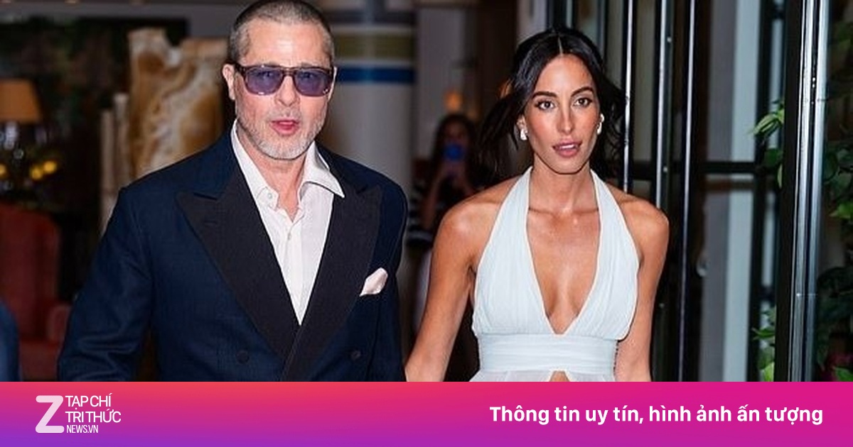 Brad Pitt tình tứ bên bạn gái kém 29 tuổi