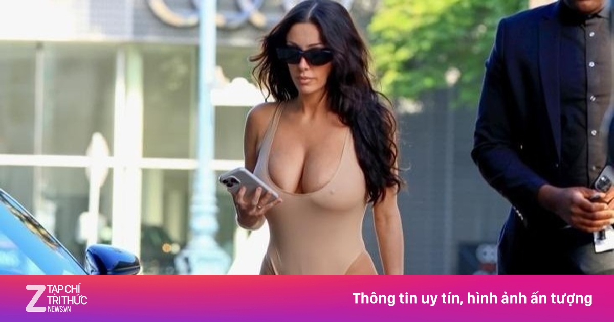 Bianca mặc quá giống Kim 'siêu vòng ba'