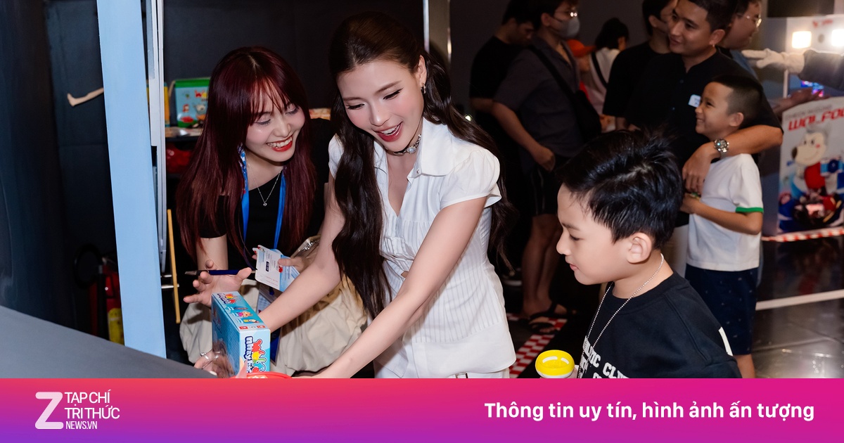 Thúy Diễm đưa con trai đến xem 'cuộc đua' của Wolfoo