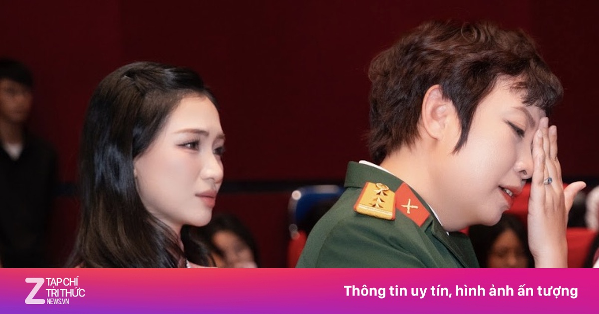 Đạo diễn 'Mưa đỏ' xin khán giả đừng tiết lộ nội dung phim