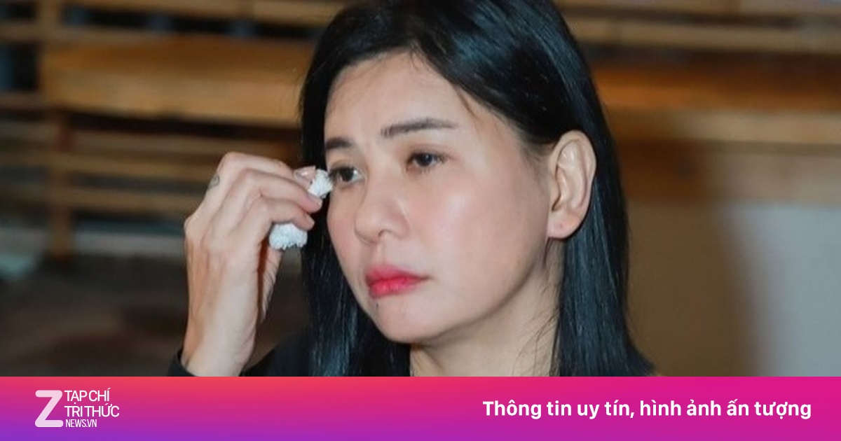 Cát Phượng đáp trả, nhà sản xuất tuyên bố dùng pháp lý giải quyết