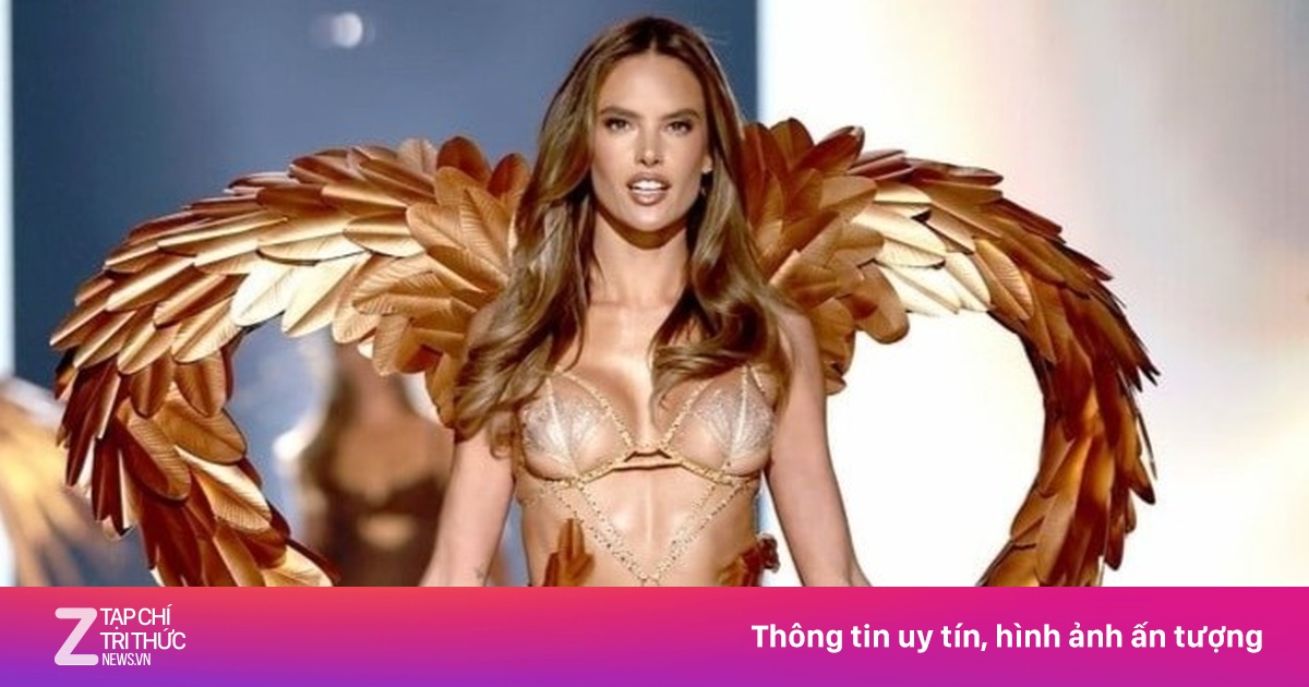 Thiên thần nội y mặc xuyên thấu trên phố