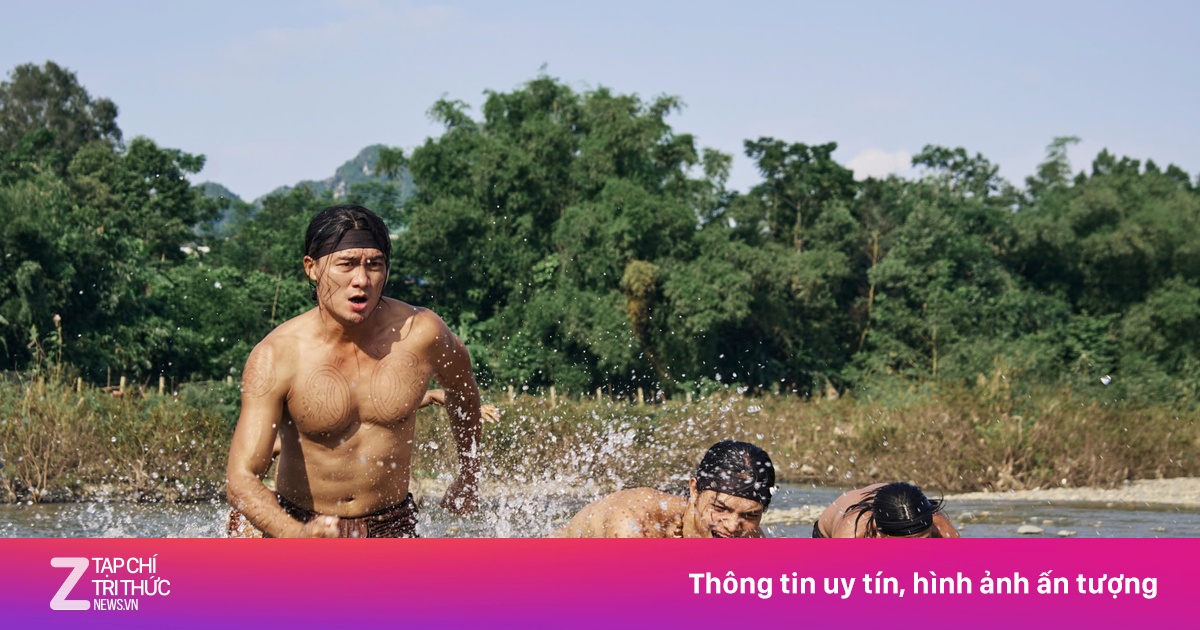 Dàn Trai Đẹp Cởi Trần, Đóng Khố Trong Phim Tết 'Huyền Tình Dạ Trạch' Gây Sốt