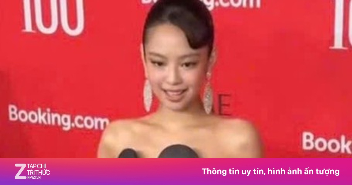 Chiếc váy 'thảm họa' của Jennie