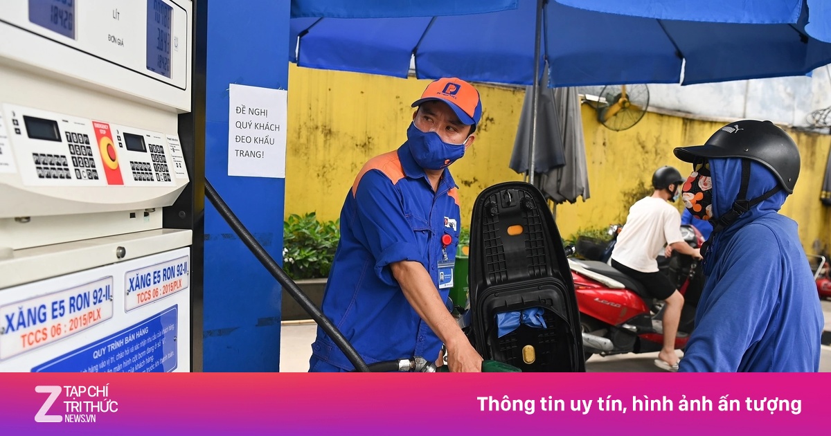 Giá xăng tiếp tục tăng, RON 95 lên 21.500 đồng/lít