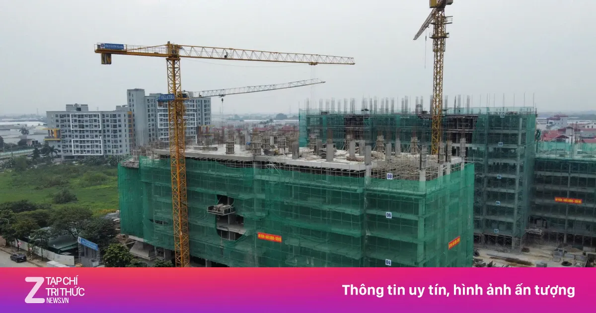 Doanh nghiệp bất động sản đối mặt khó khăn kép: Lãi suất và giá nguyên liệu tăng cao