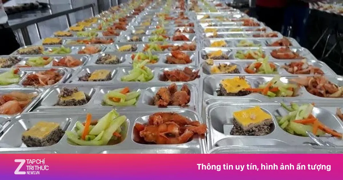 Thị trường suất ăn tỷ USD: Học đường là trụ cột lớn nhưng tiềm ẩn rủi ro an toàn