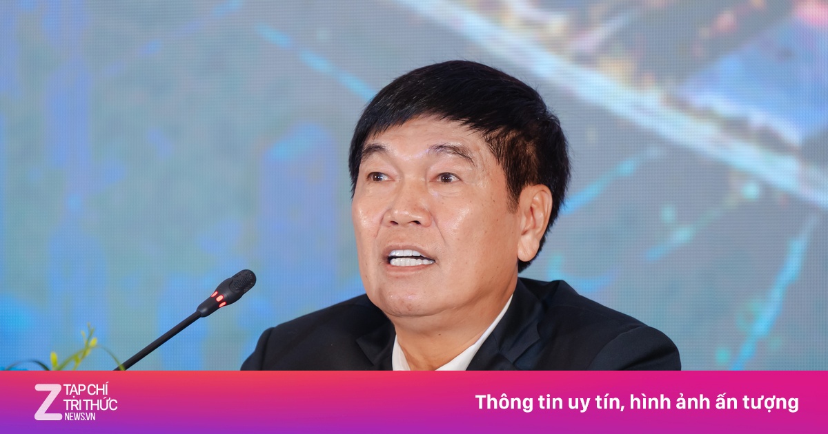 Phản ứng của Chủ tịch Hòa Phát, FPT khi bị chất vấn về giá cổ phiếu