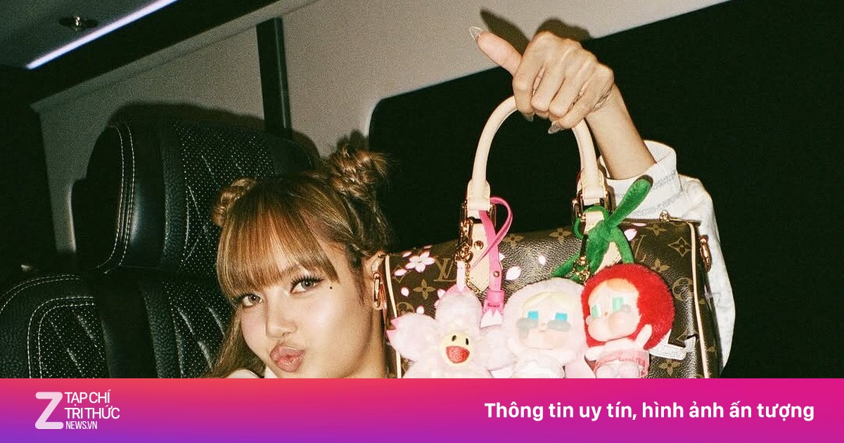 Labubu hạ nhiệt, Lisa lăng xê 'em bé khóc'