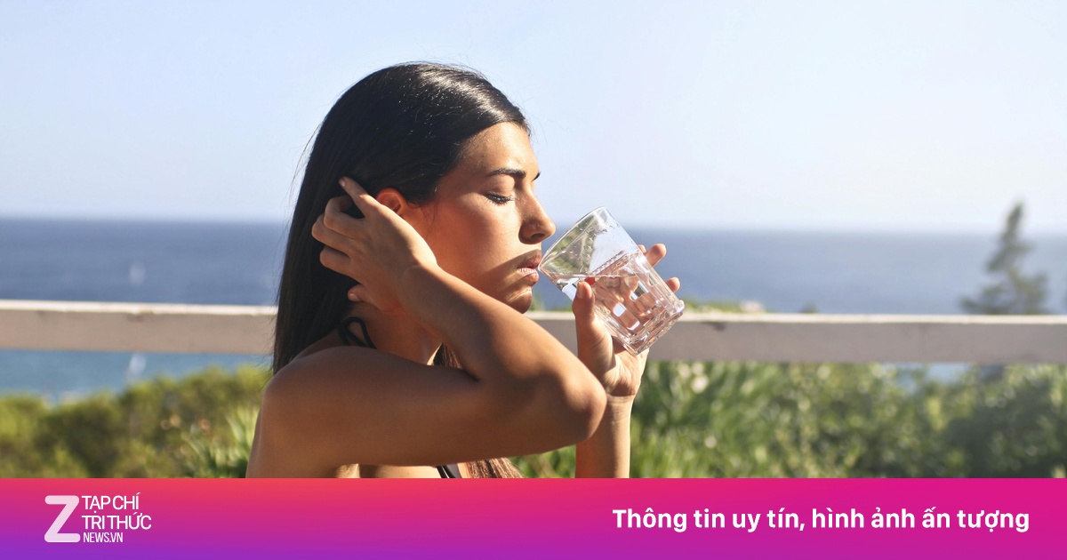 Cách hạn chế tiết dầu trên da mặt vào mùa hè