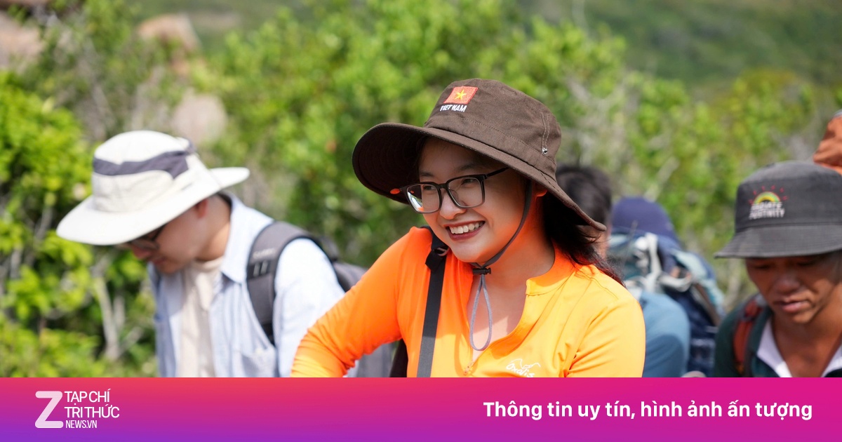 Tình trạng 'cảm nắng' đồng nghiệp sau team building