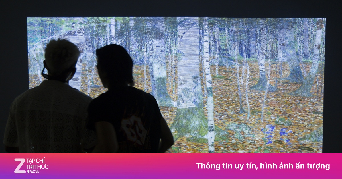 'Anh trai vượt ngàn chông gai' check-in ở triển lãm giữa lòng TP.HCM