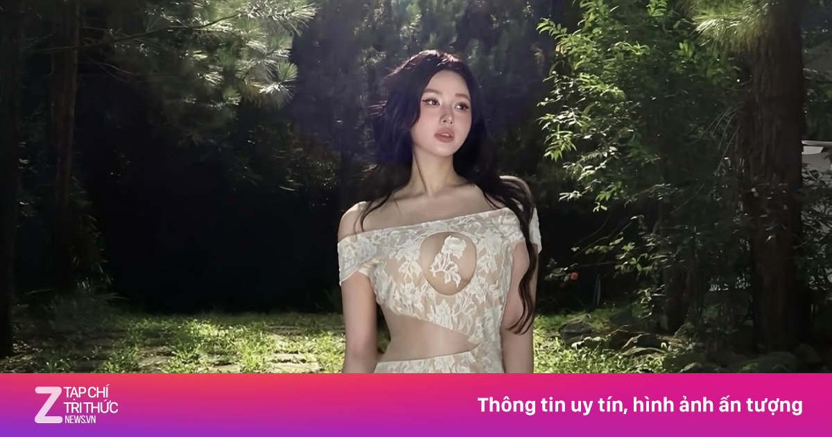 Tâm Tít táo bạo với váy ren xuyên thấu