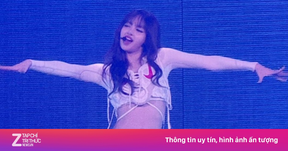 Lisa gây tranh cãi với 'nội y' Nike