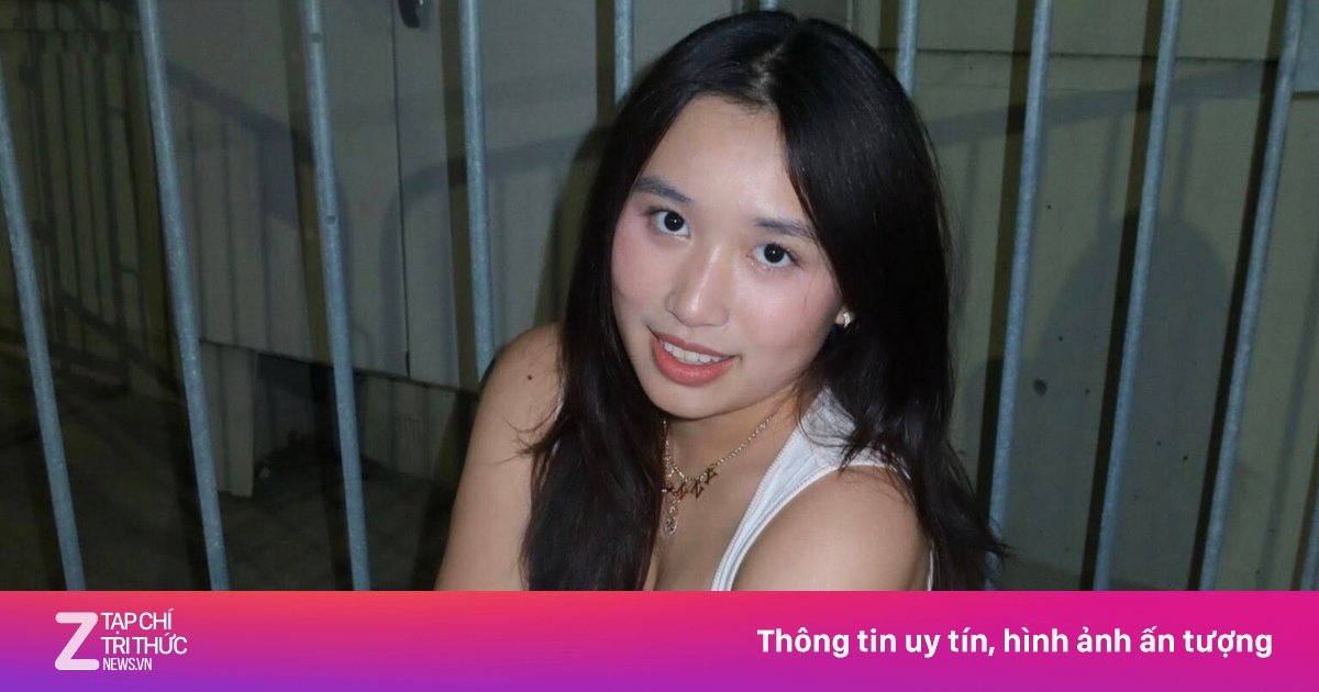 Rich kid Jenny Huỳnh diện áo ngực độn cao