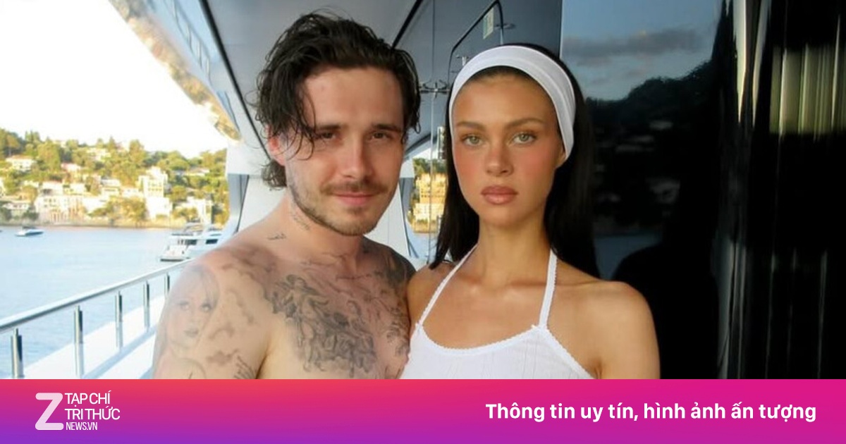 Brooklyn Beckham che hình xăm về mẹ Victoria