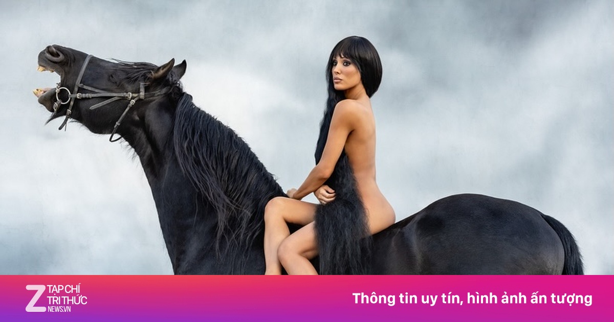 Vợ Kanye West cưỡi ngựa: 'Tôi khỏa thân ở khắp mọi nơi'