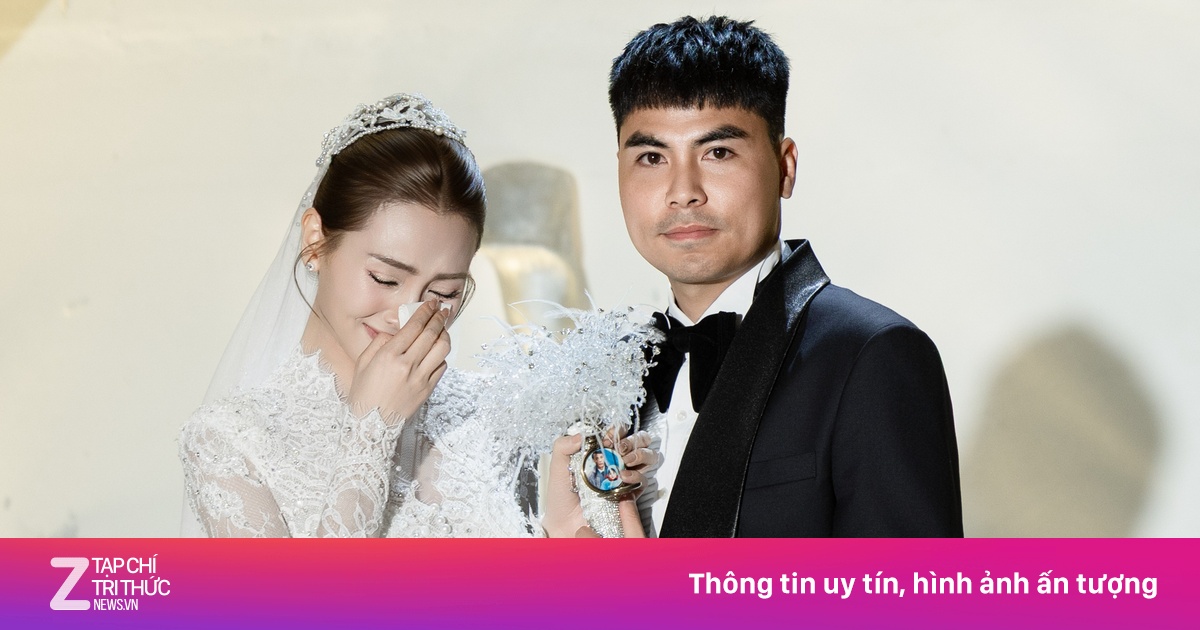 Cầu thủ Đức Huy may đo 2 bộ suit 'quiet luxury' cho đám cưới