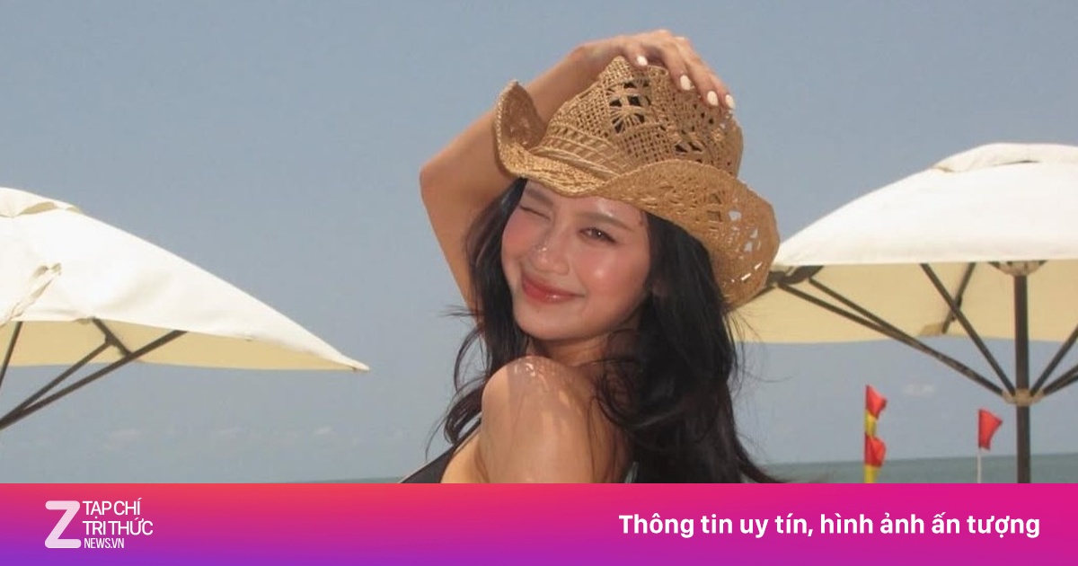 Hàn Hằng khoe dáng bên bãi biển dịp lễ 30/4-1/5